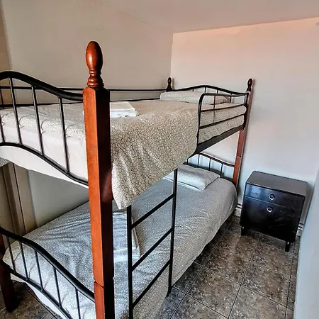Antoni's House דירה